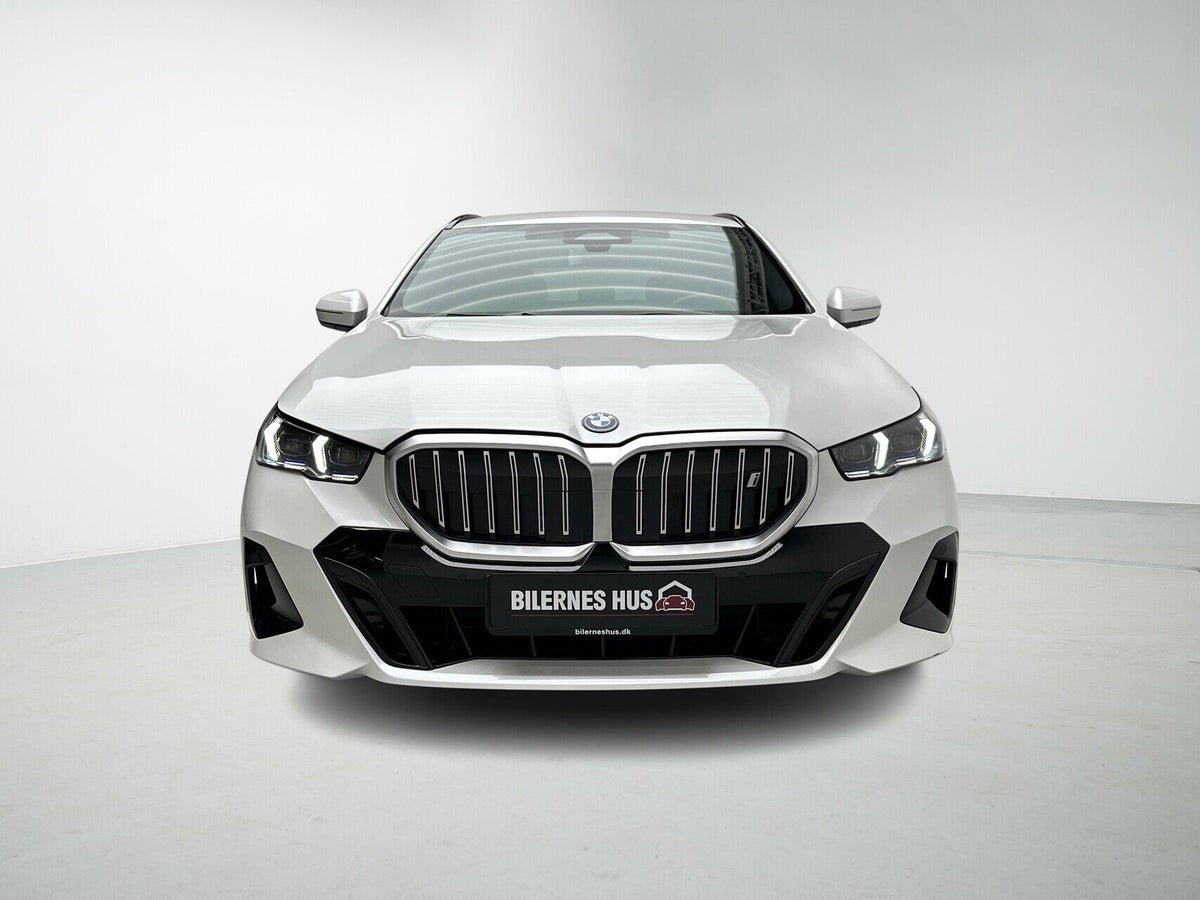 BMW i5 eDrive40 Touring M-Sport billede 6