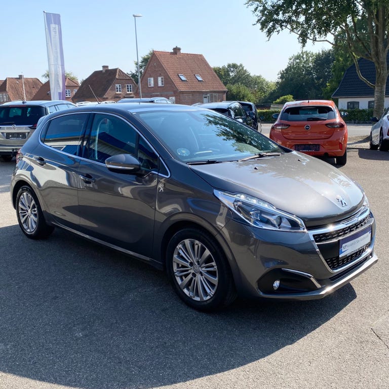 Peugeot 208 BlueHDi 100 Infinity Sky