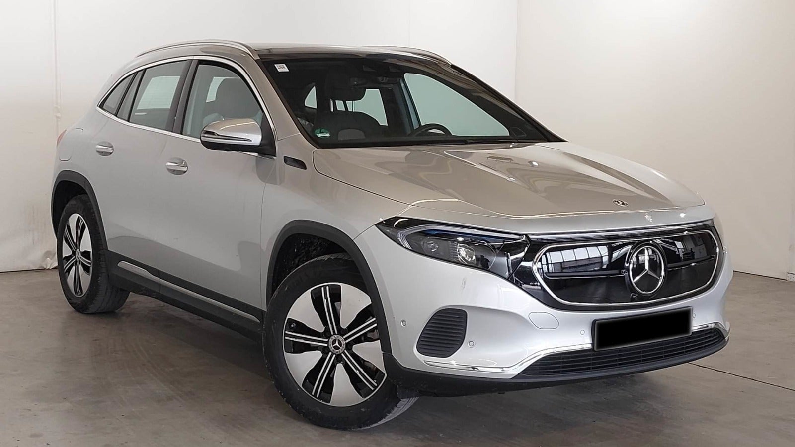 Mercedes EQA250 Electric Art
