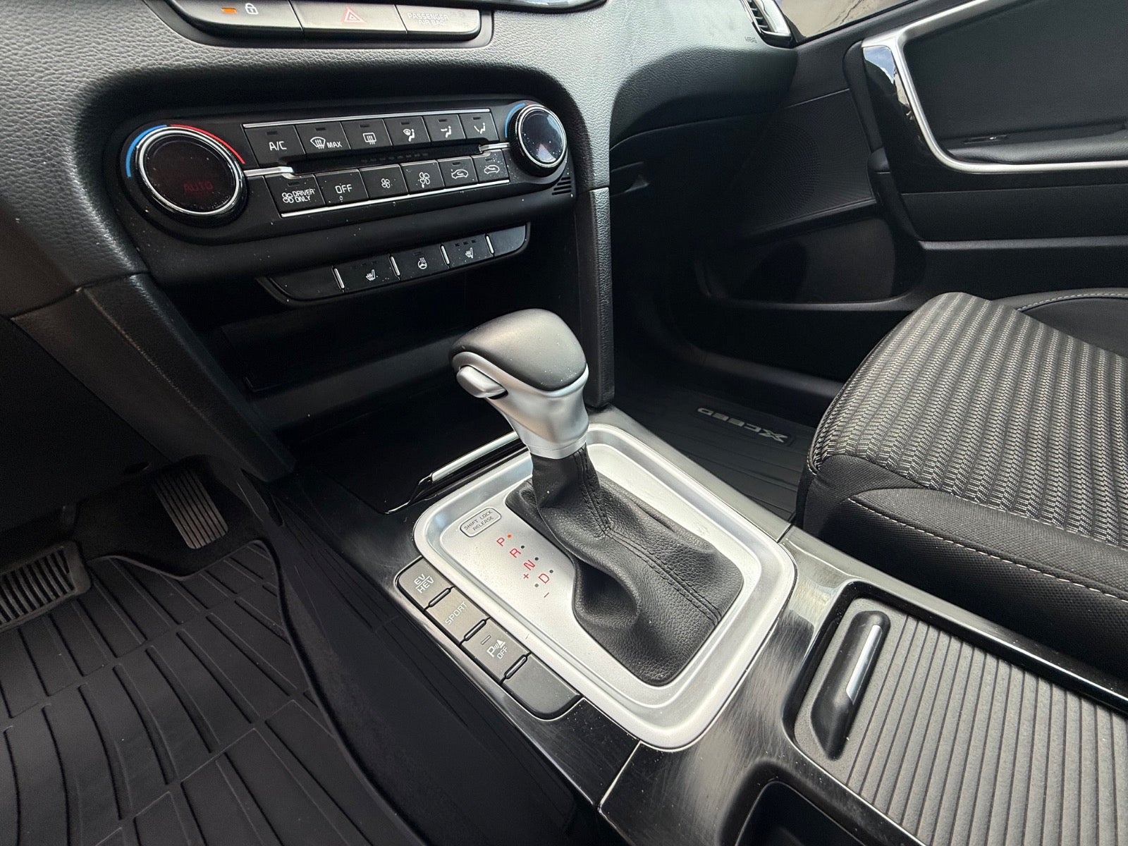 Kia XCeed PHEV Prestige DCT