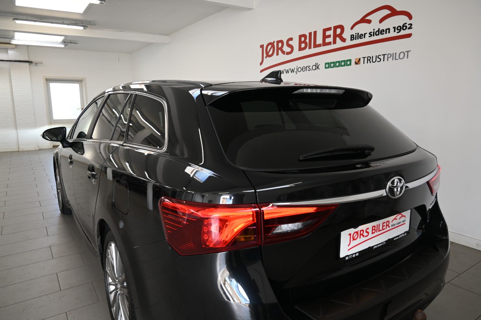Toyota Avensis VVT-i Spirit Touring Sports