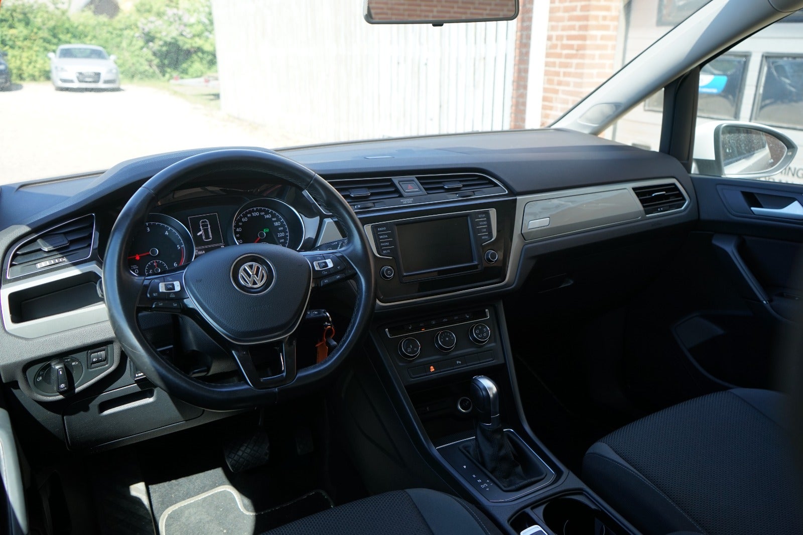 Billede af VW Touran 1,6 TDi 110 Trendline DSG Van