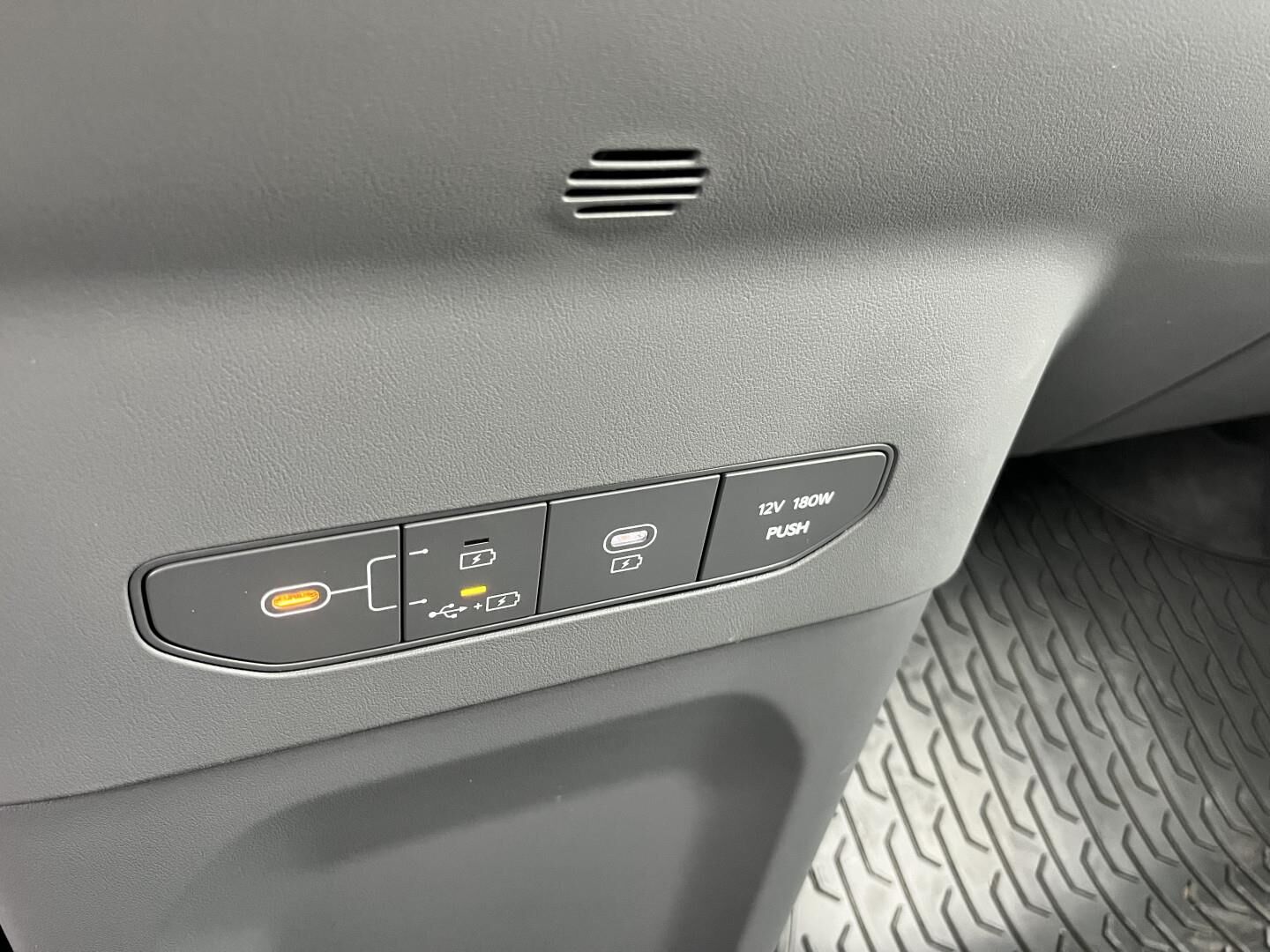 Kia EV9 Standard Range Upgrade RWD 7prs