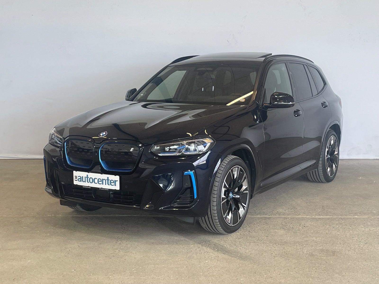 BMW iX3 Charged Plus M-Sport