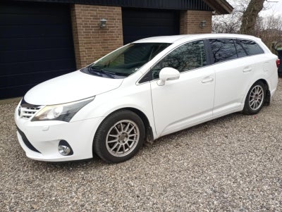 Toyota Avensis 2,0 D-4D T2 stc. 5d