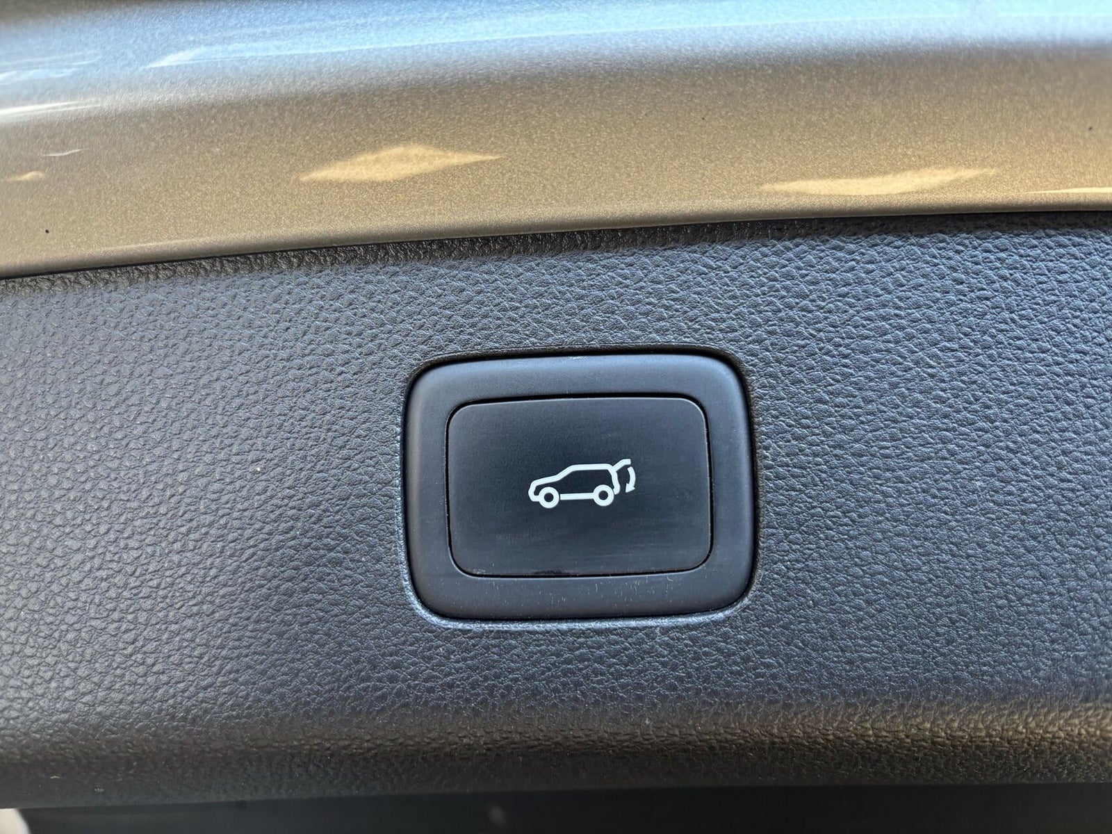 MG EHS PHEV Luxury