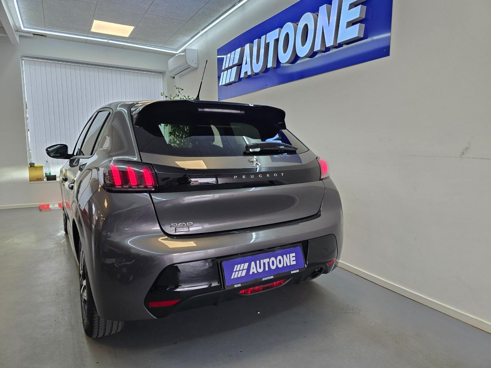 Billede af Peugeot 208 1,2 PureTech 100 Flash EAT8