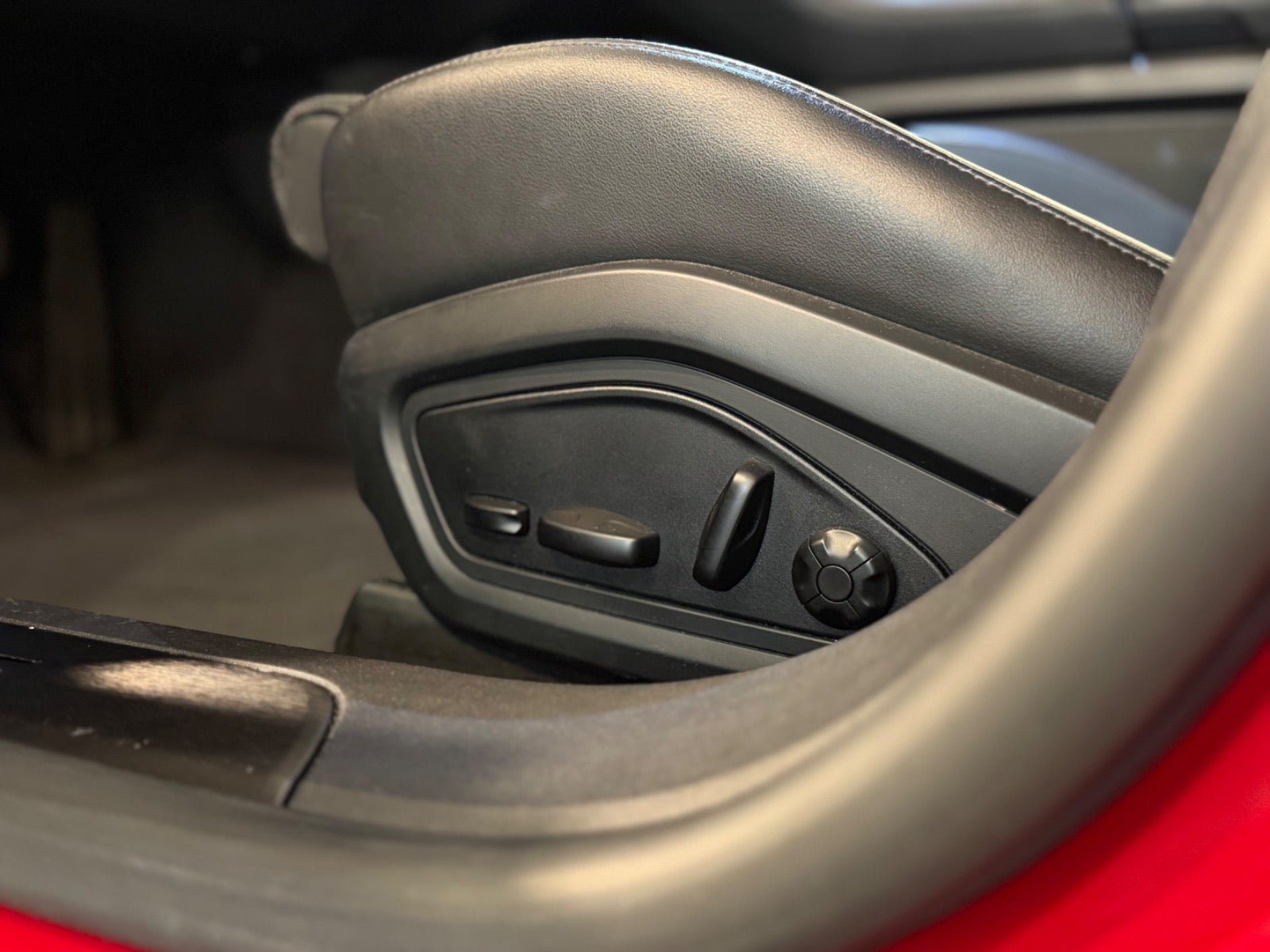 Porsche – Taycan 4S