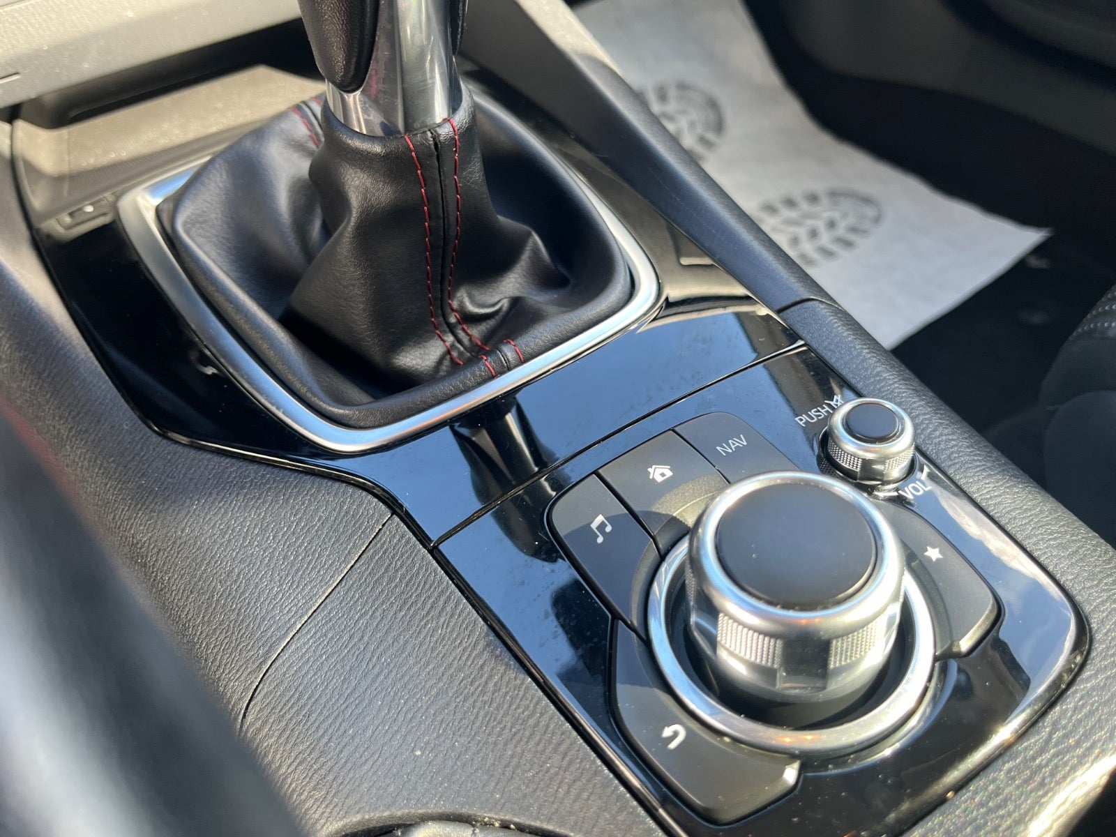 Billede af Mazda 3 2,0 SkyActiv-G 120 Vision