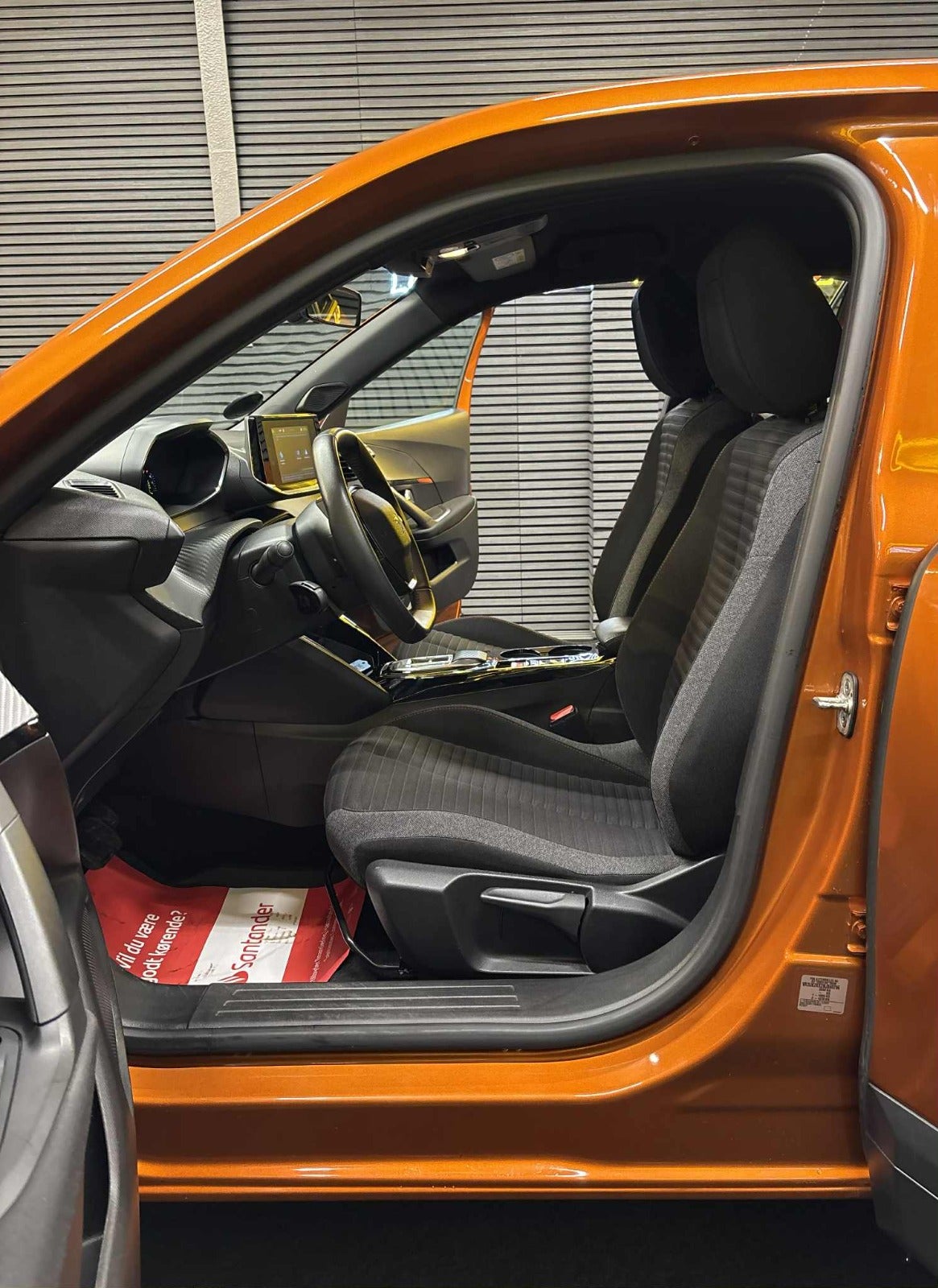 Billede af Peugeot e-2008 50 Active