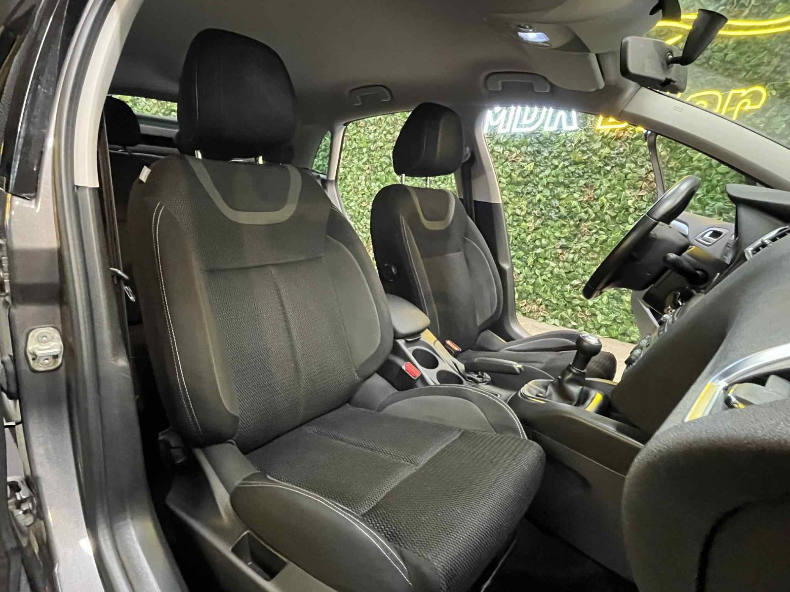 Billede af Citroën C4 1,6 BlueHDi 100 Feel Complet