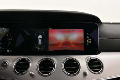 Mercedes E300 de AMG Line Night Edition stc. aut.