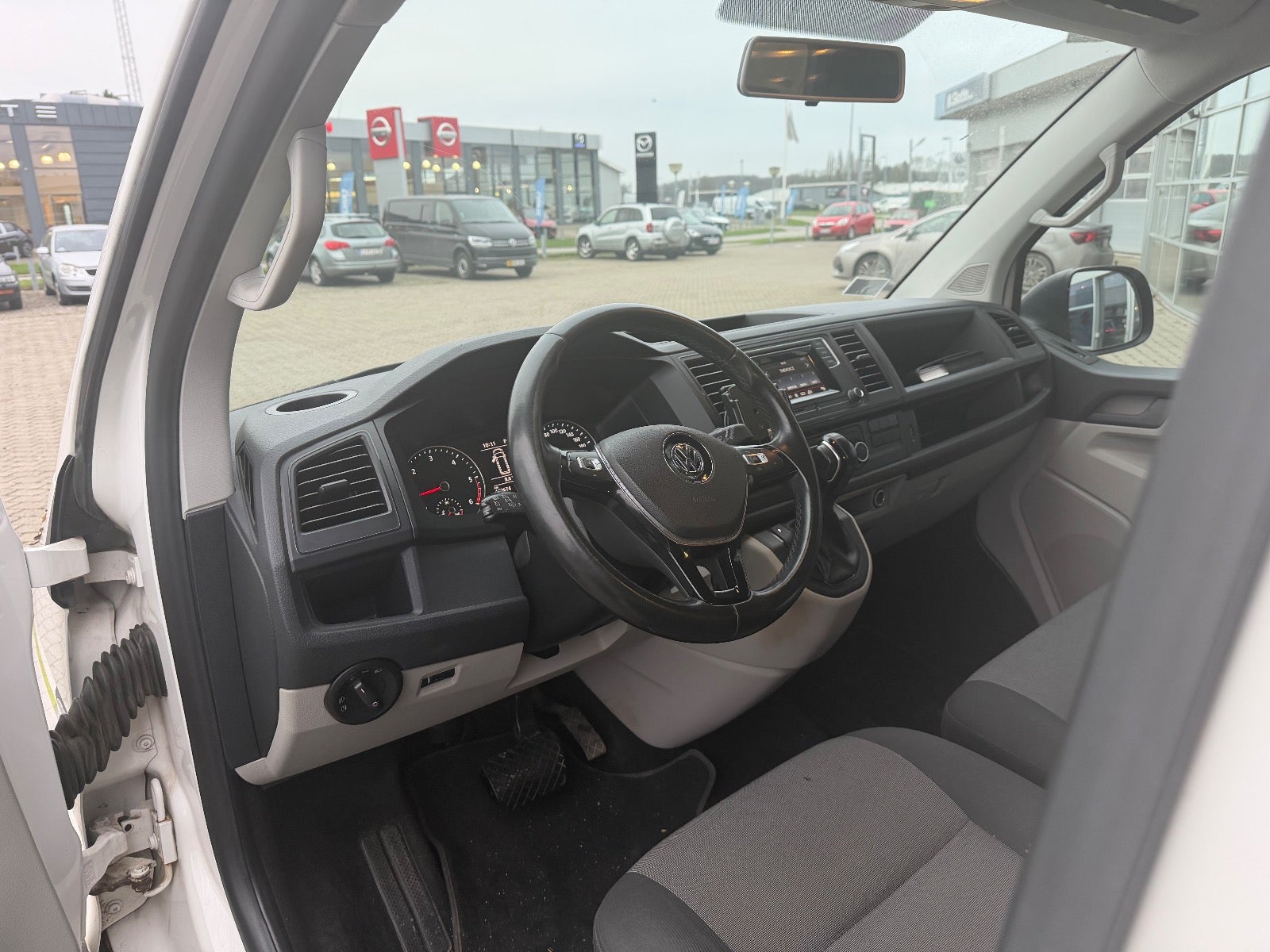 Billede af VW Transporter 2,0 TDi 140 Kassevogn DSG kort