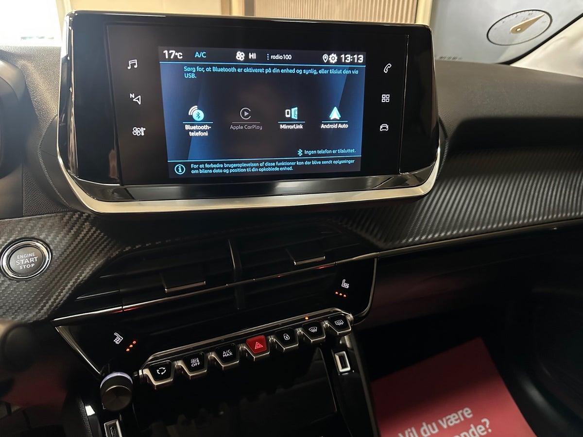 Peugeot 208 PureTech 100 Selection Sport Peugeot 208 PureTech 100 Selection Sport