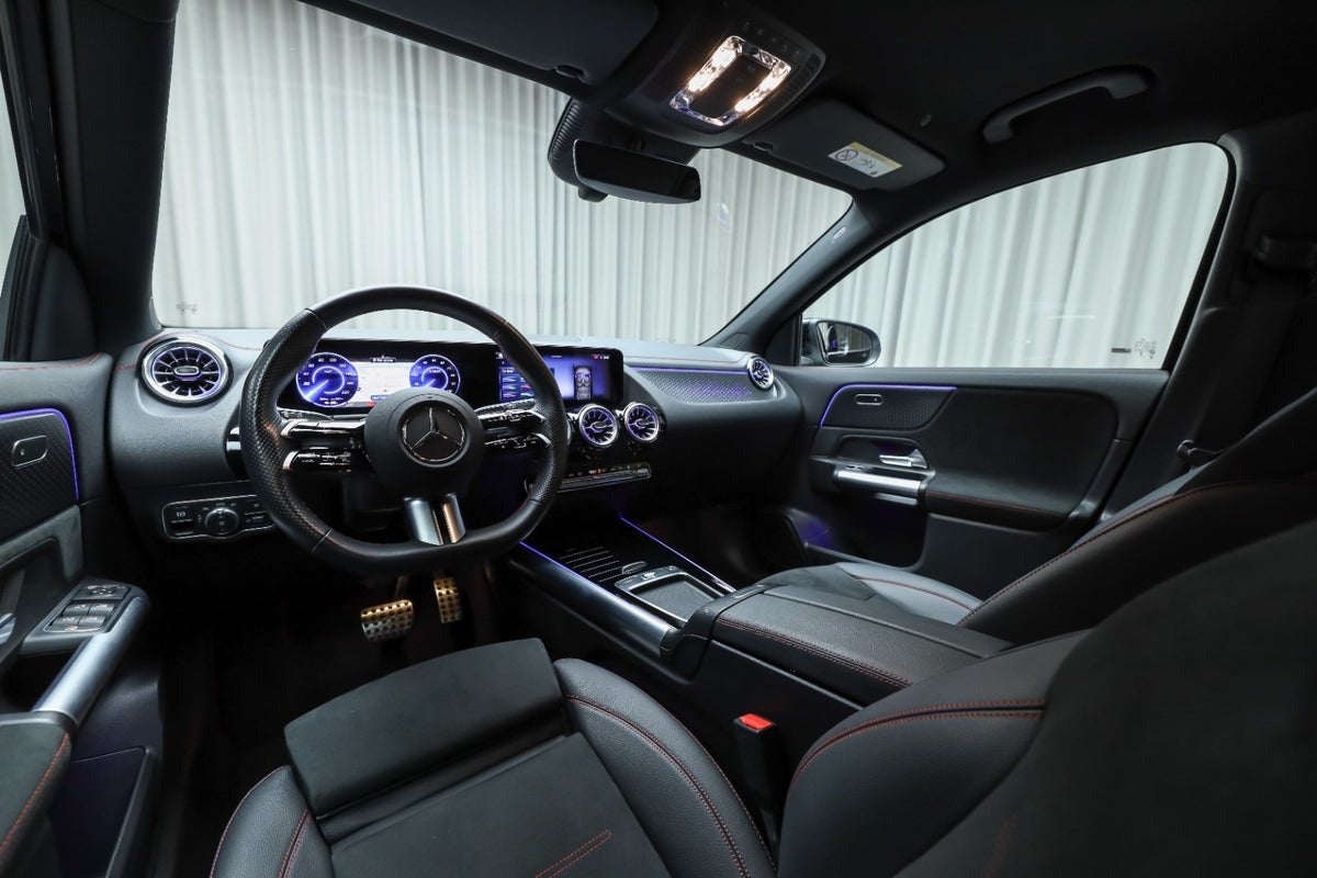 Mercedes-Benz EQA 250+ (3/8)