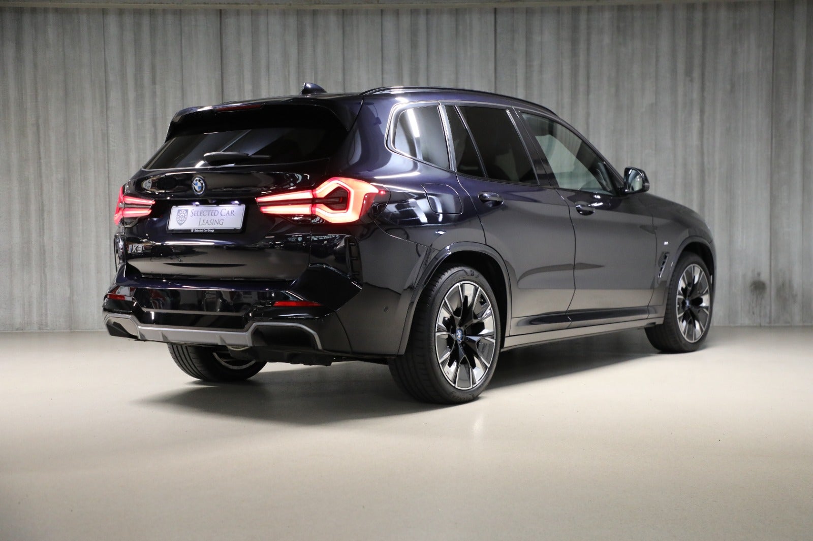 BMW iX3 Charged Plus M-Sport
