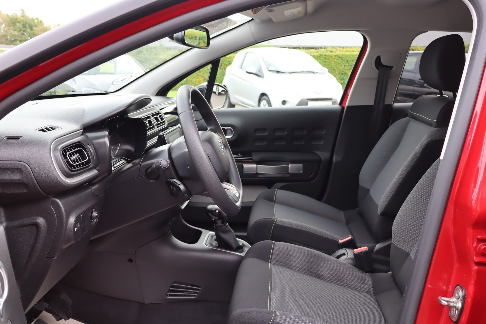Billede af Citroën C3 1,2 PureTech 83 Shine Sport