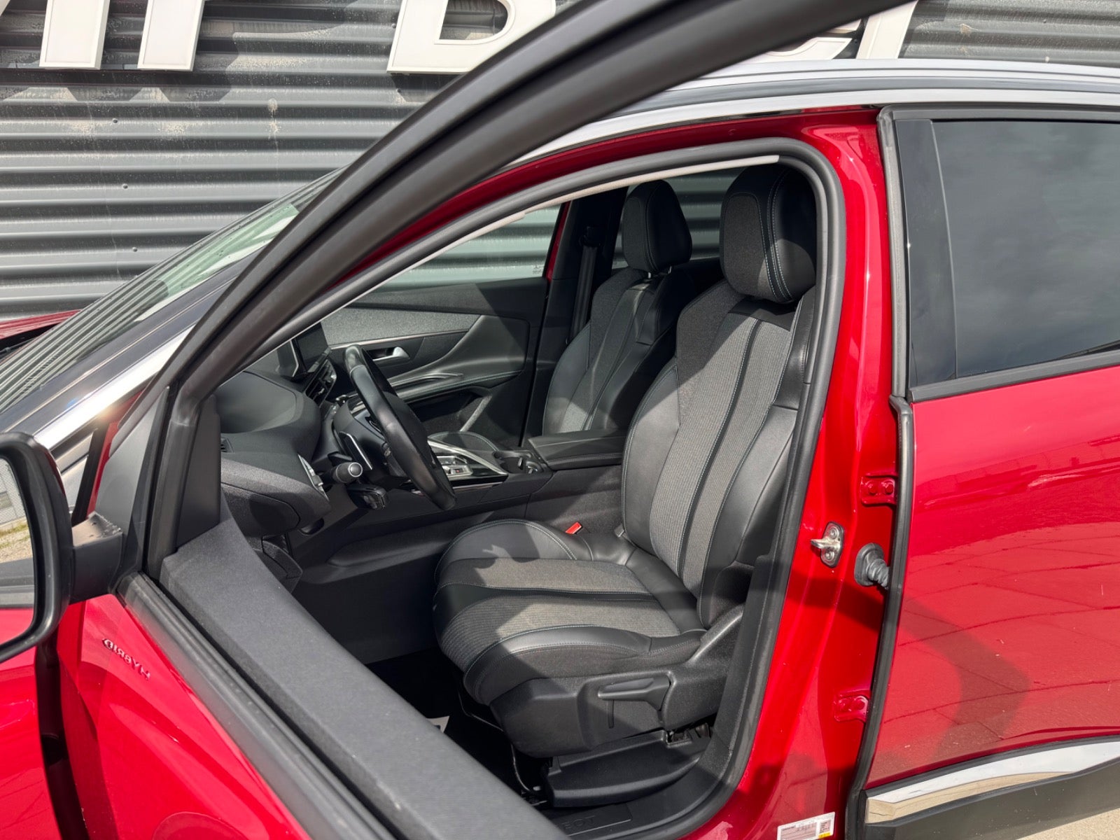 Billede af Peugeot 3008 1,6 Hybrid First Selection EAT8