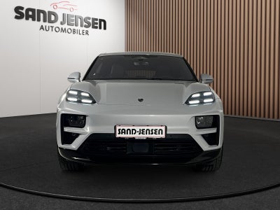 Porsche Macan Turbo Van