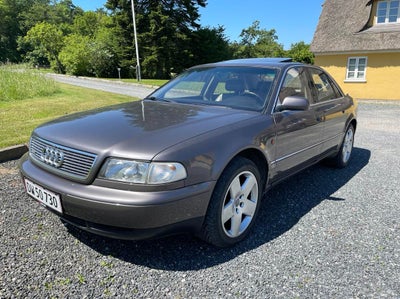 Audi A8 4,2 quattro aut. 4d