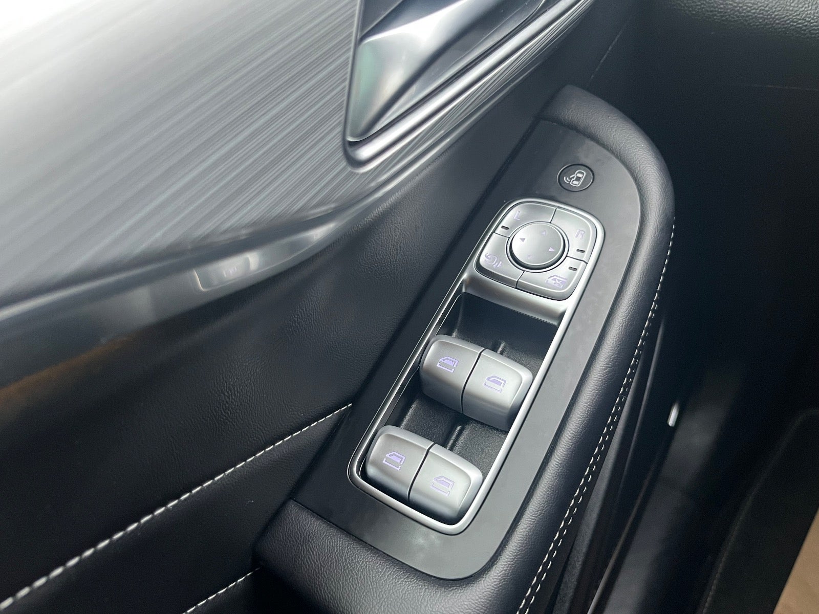 Billede af MG Marvel R  Luxury