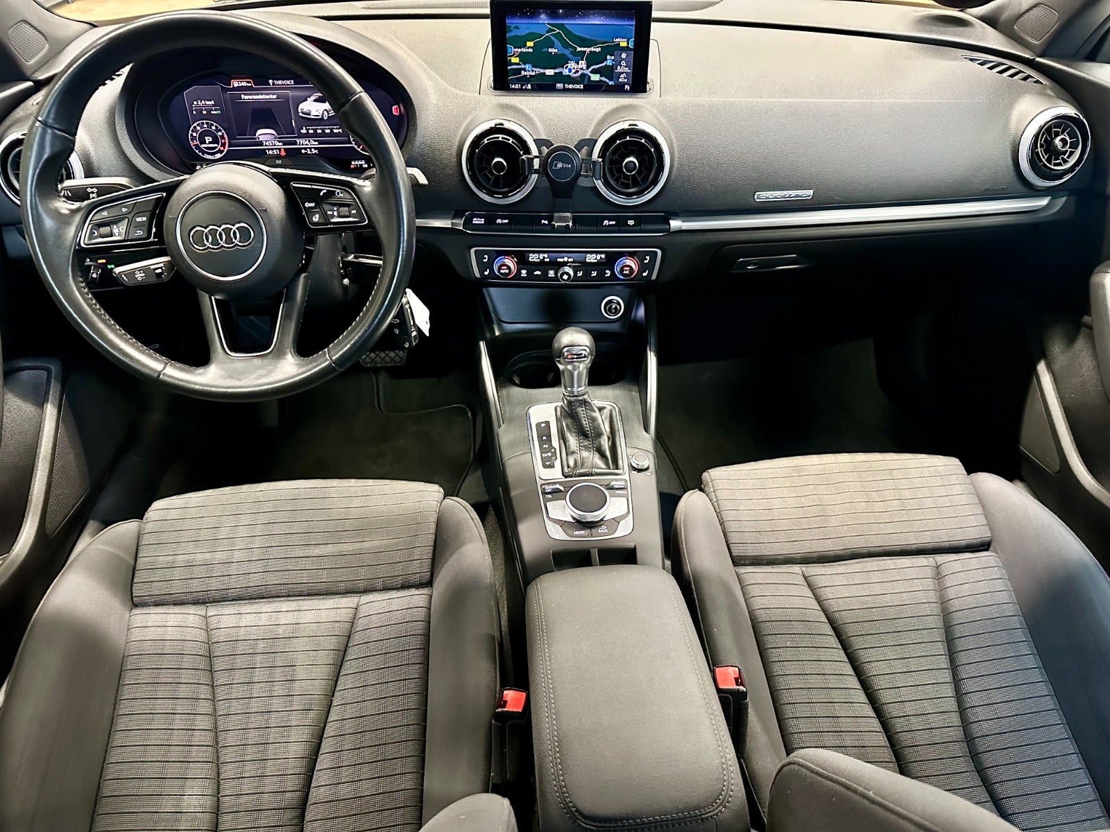 Billede af Audi A3 40 TFSi Limited plus Cabriolet quattro S-tr.