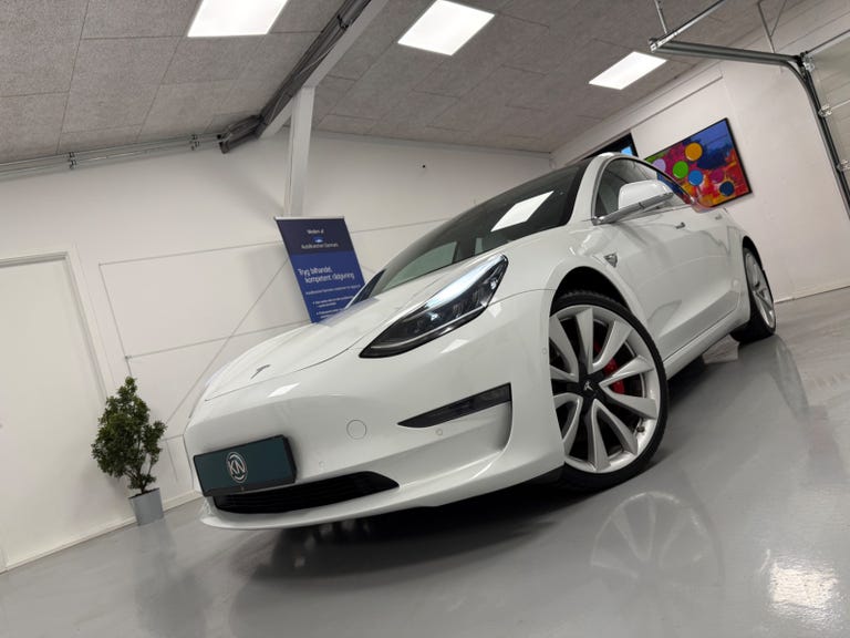 Tesla Model 3 Performance AWD