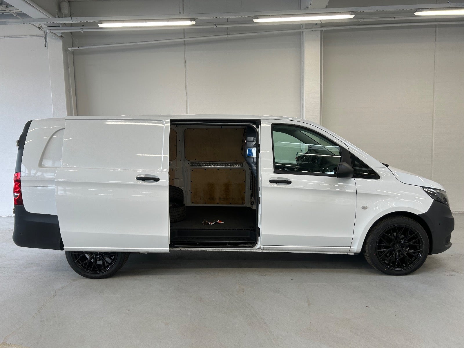Billede af Mercedes Vito 114 2,0 CDi Kassevogn aut. XL RWD