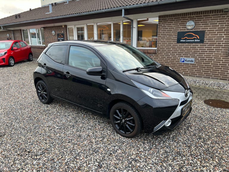 Toyota Aygo VVT-i x-black