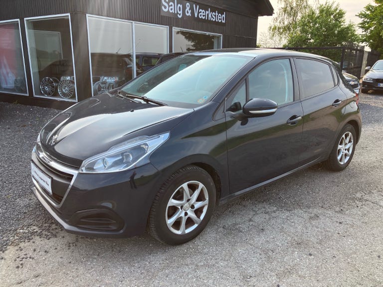 Peugeot 208 BlueHDi 100 More Sky