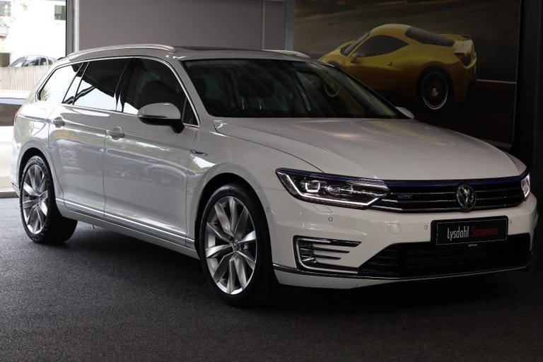 VW Passat GTE Highline Variant DSG