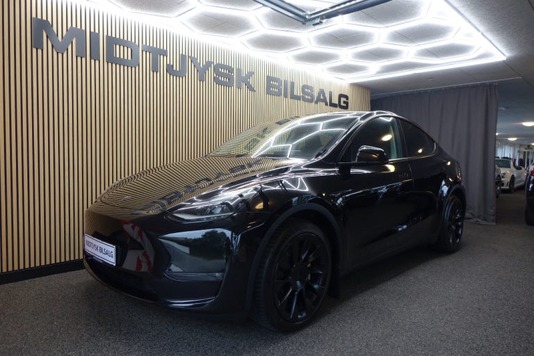 Tesla Model Y Long Range AWD