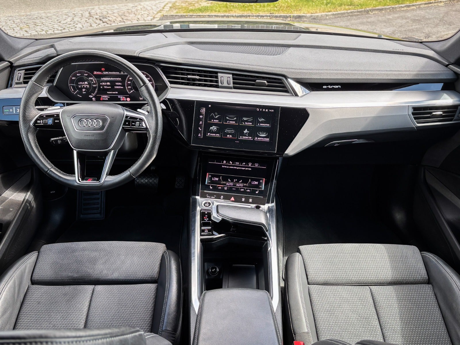 Billede af Audi e-tron 55 S-line Sportback quattro