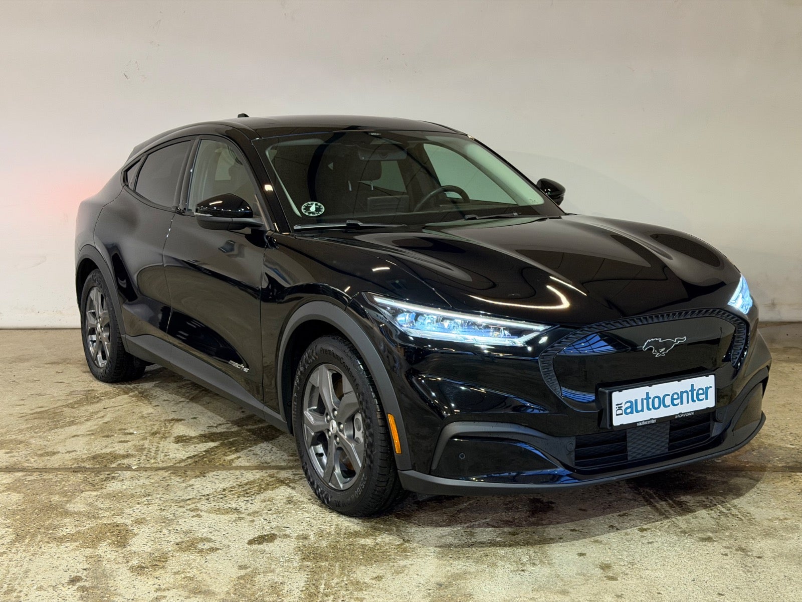 Ford Mustang Mach-E Standard Range