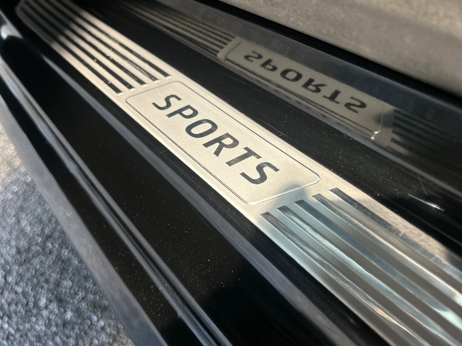 Peugeot 208 - 17