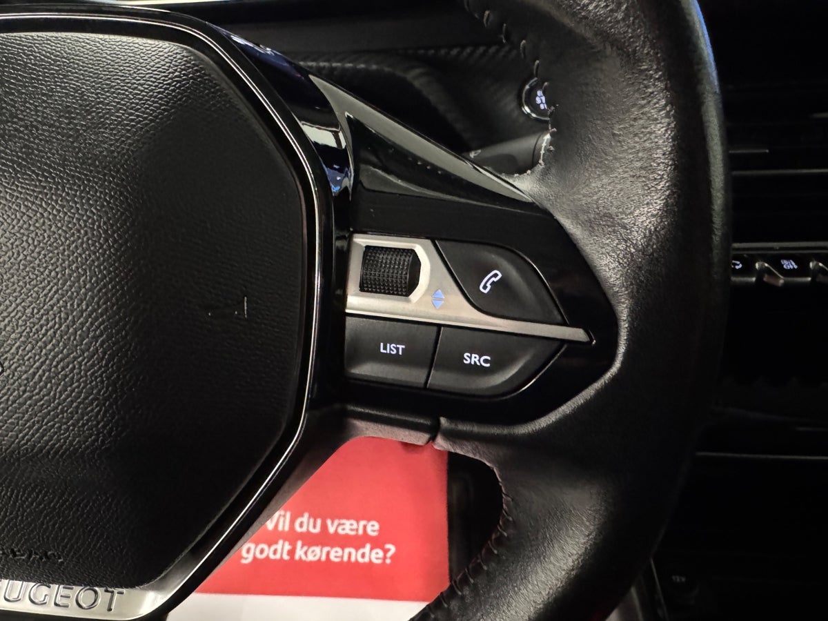 Peugeot 208 PureTech 100 Allure Sky