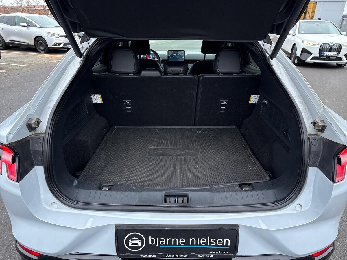 Ford Mustang Mach-E Extended Range AWD billede 13