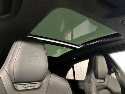 Porsche Macan Turbo Van