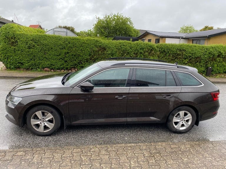 Skoda Superb TSi 150 Ambition Combi DSG