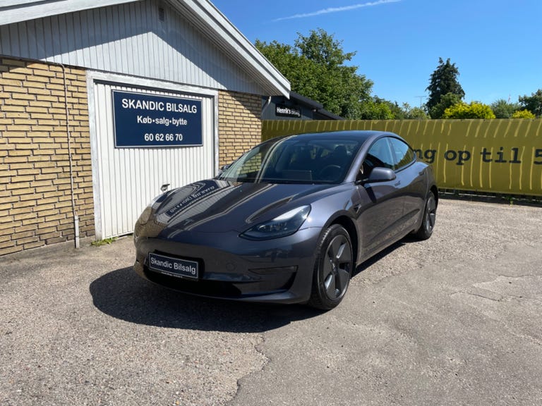 Tesla Model 3 Long Range AWD