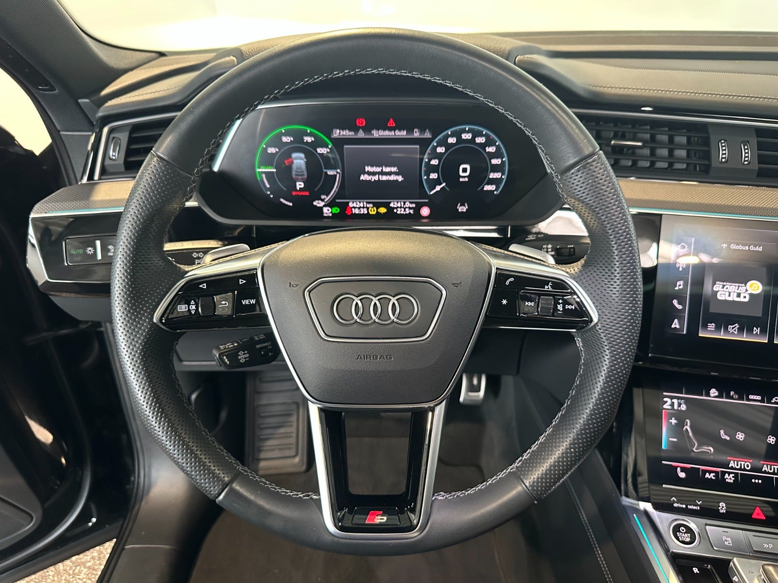 Audi Q8 e-tron 55 S-line Sportback quattro 5d - 13