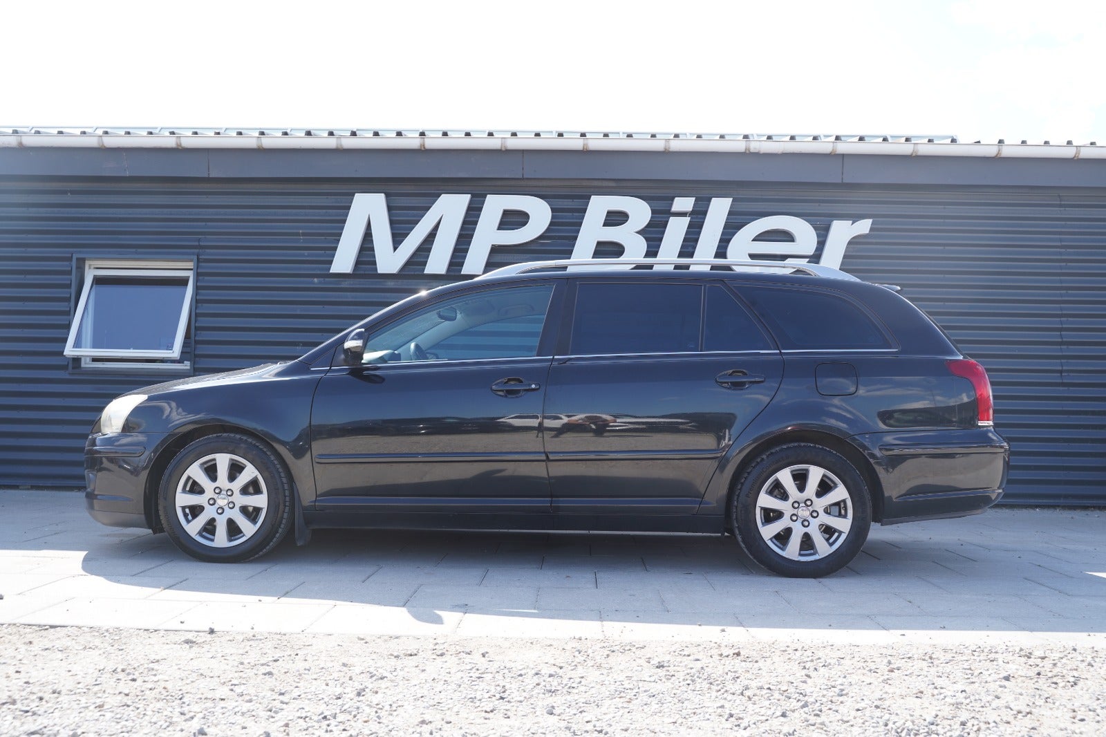 Billede af Toyota Avensis 1,8 VVT-i Sol stc.