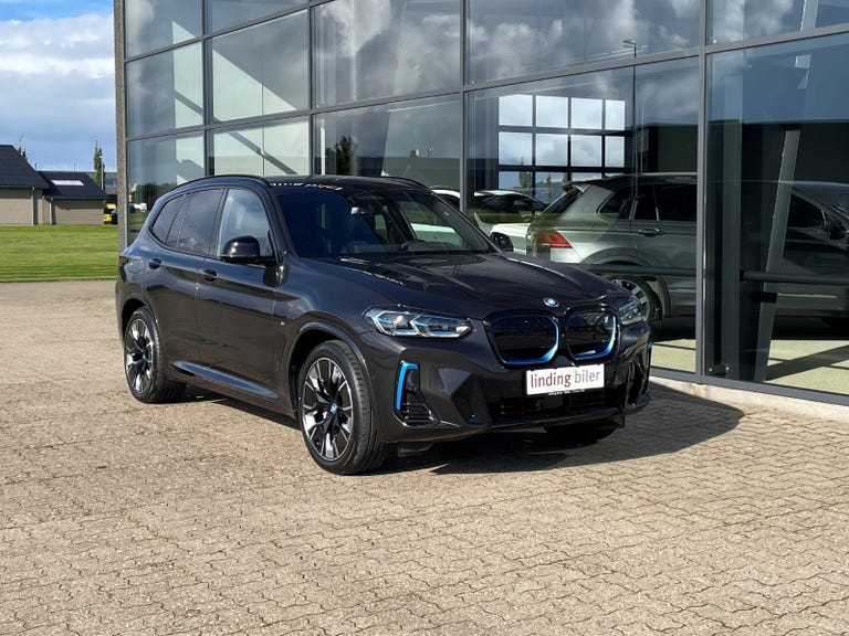 BMW iX3 Charged Plus M-Sport