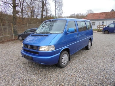 VW Caravelle 2,5 TDi 102 Comfortline 4d