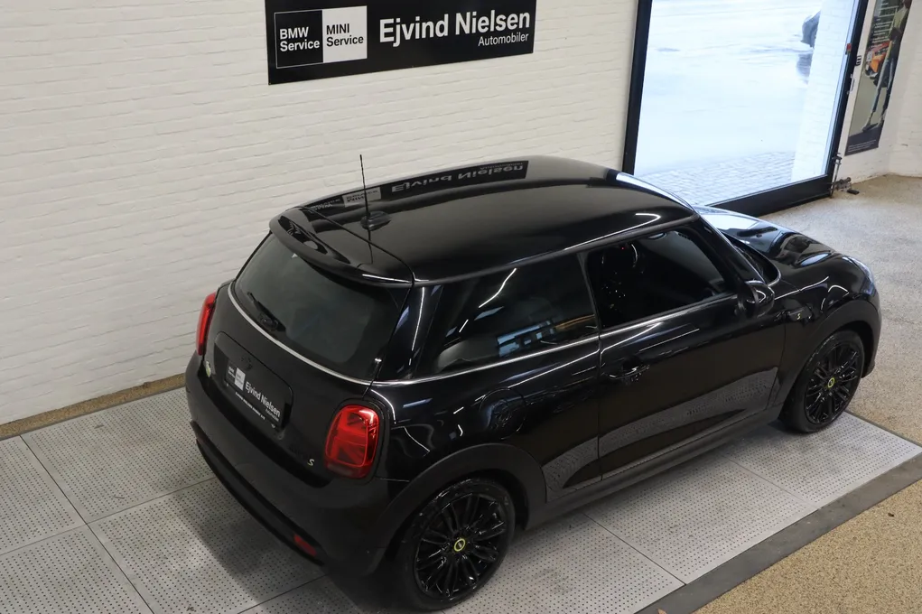 MINI Cooper SE Classic Trim