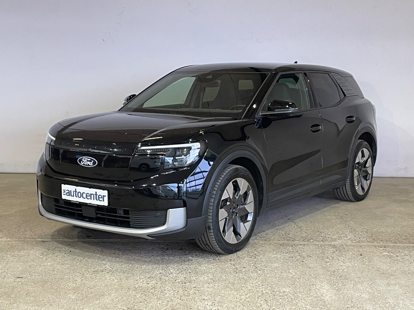 Ford Explorer Premium Extended Range AWD