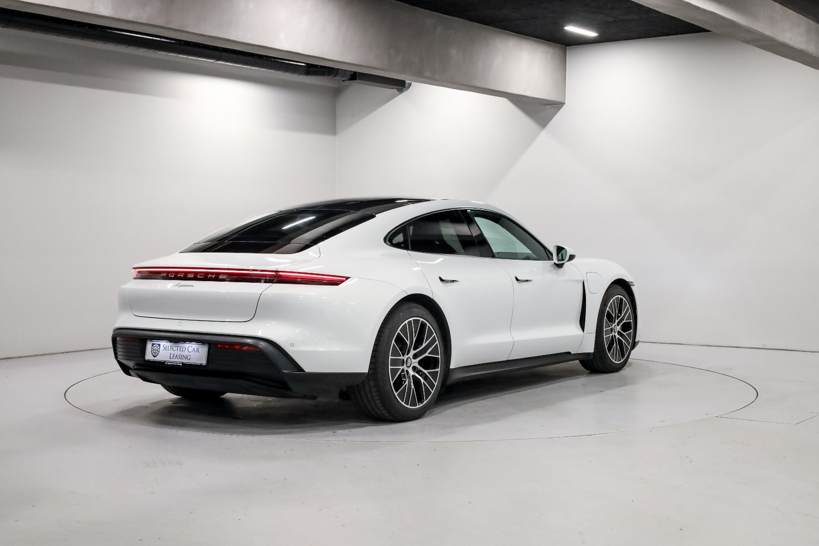 Porsche Taycan Performance+