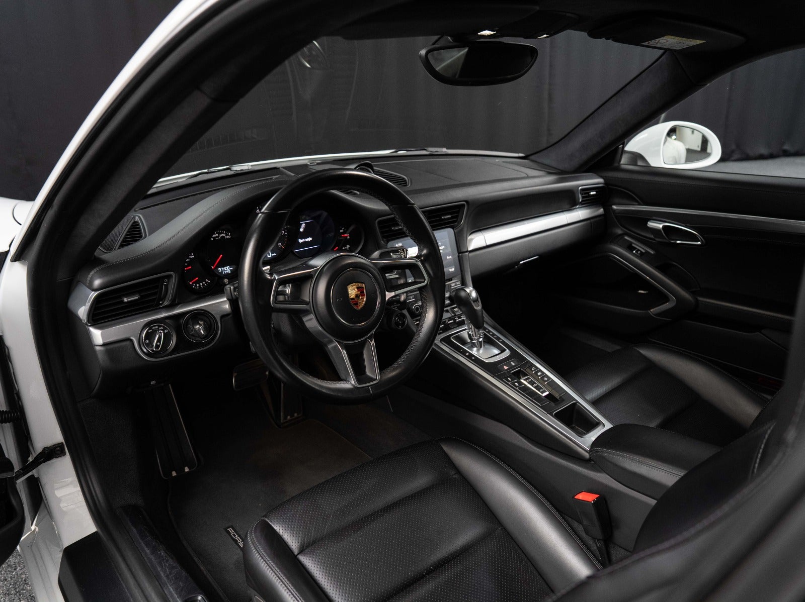 Gallery image 13 of 19