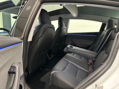 Tesla Model 3 RWD