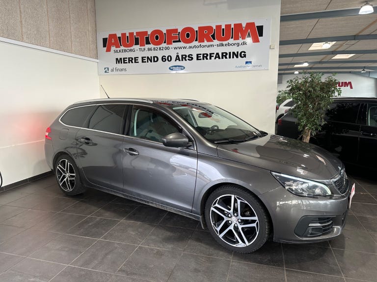 Peugeot 308 BlueHDi 130 Selection Sky SW